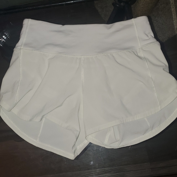 lululemon athletica Speed Up Women's Pale Lime Lined Shorts - Picture 1 of 4